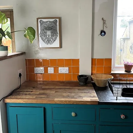 Hideaway With Garden Holiday home Bristol