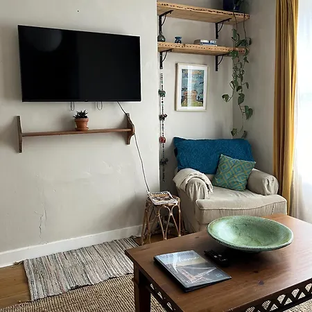 Hideaway With Garden Holiday home *